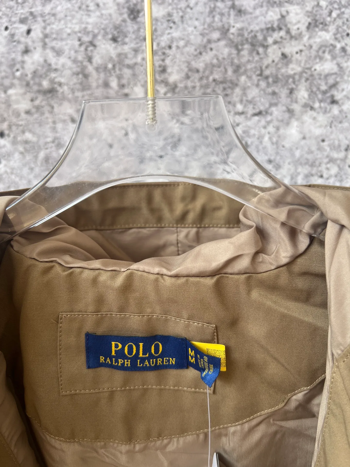 P410 Ralph Lauren autumn unisex hard shell jacket, a must-have item in autumn, the fabric is wear-resistant and waterproof, fitted version, adjustable drawstring multi-functional zipper pockets, functional and fashionable